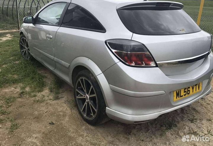 Opel Astra H 2008 г по запчастям