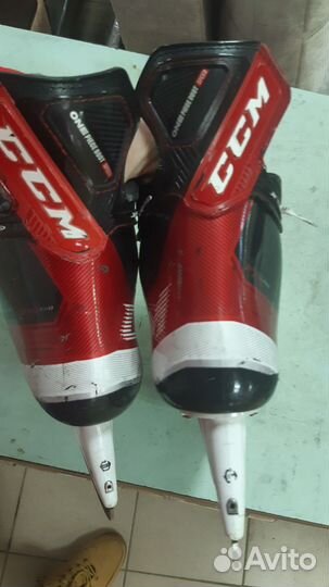 Коньки хоккейные CCM Jetspeed FT4 Pro 10.5 wide бу