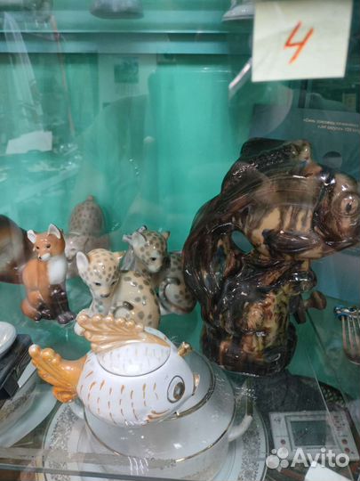 Статуэтки фарфоровые