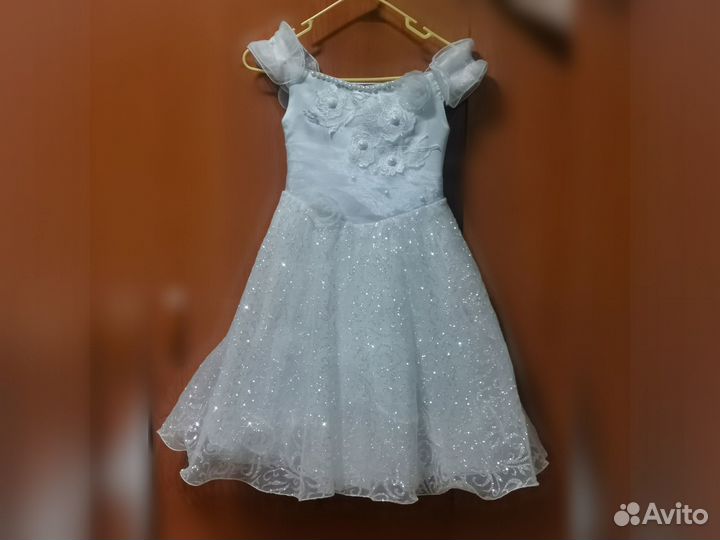 Нарядное платье для девочки 6-7 лет