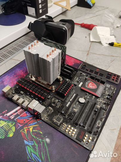 Материнская плата с процессором и памятью