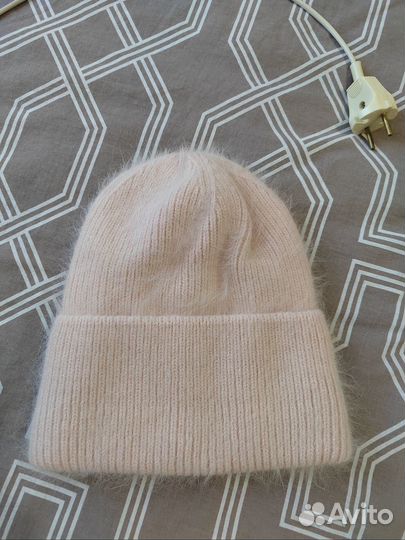 Шапки женские, манишка