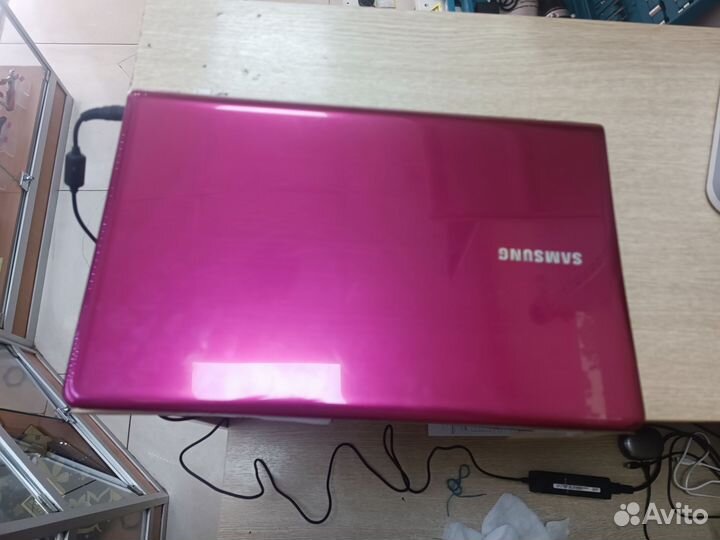 Ноутбук samsung i7/8/320/2gb