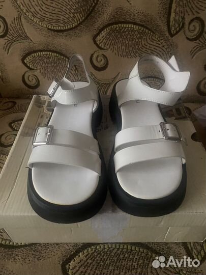 Сандалии женские