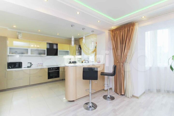 2-к. квартира, 142,7 м², 2/10 эт.