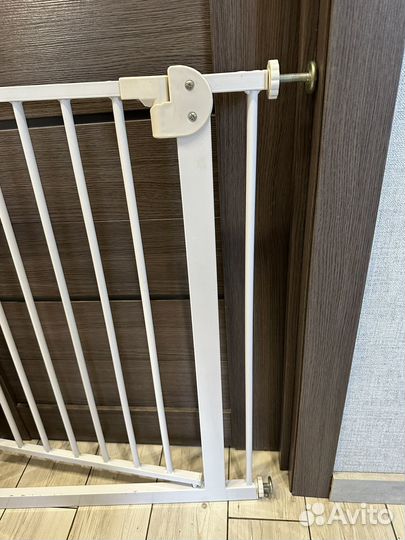 Ворота безопасности на лестницу детские