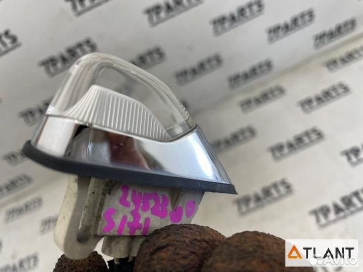 Маячок на крыло переднее правое toyota crown