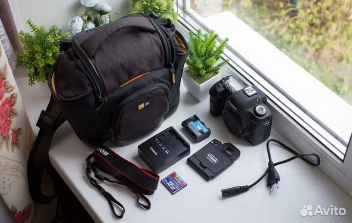 Зеркальный фотоаппарат canon 5D mark ll