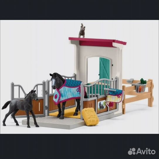 Фигурки Schleich Horse Club Конюшня с кобылой