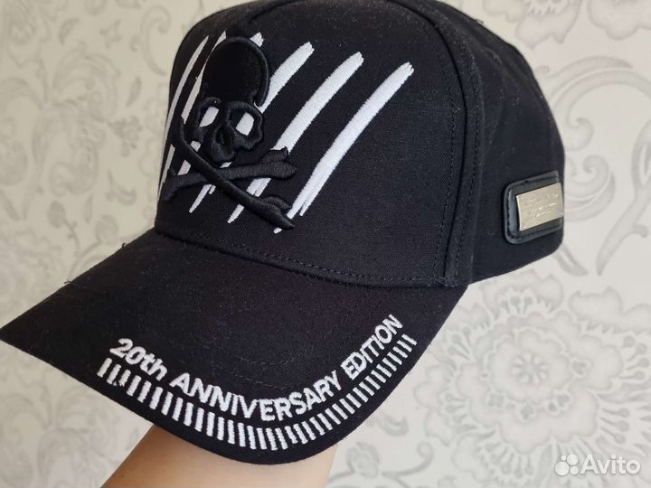 Бейсболка новая