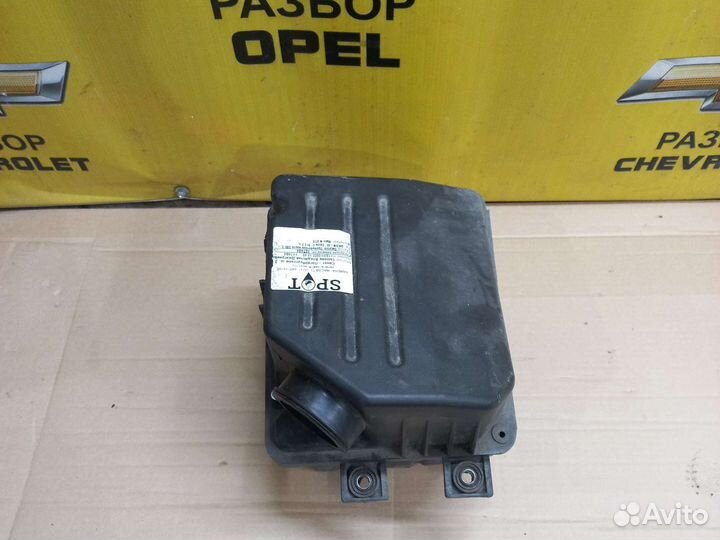 Корпус воздушного фильтра Шевроле Авео Т200