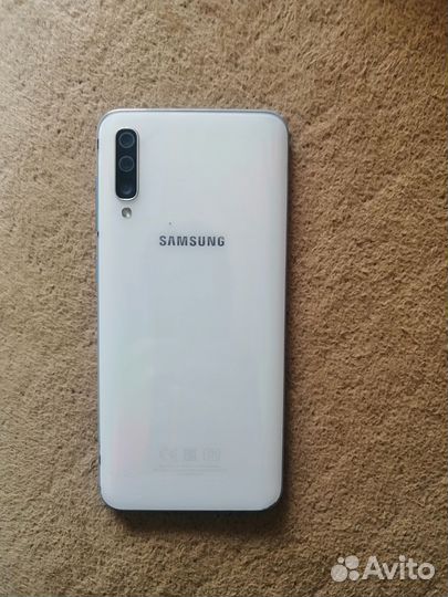 Samsung Galaxy A50, 6/128 ГБ