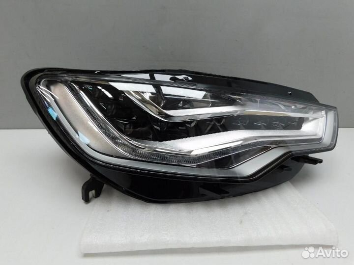 Фара правая Audi A6/RS6/S6