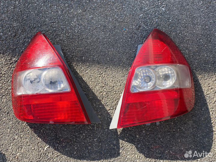 Фонарь Honda Fit GD1