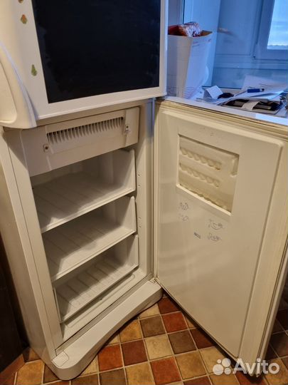 Холодильник indesit c236nfg.016