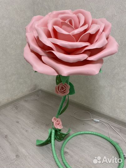 Торшер роза из изолона