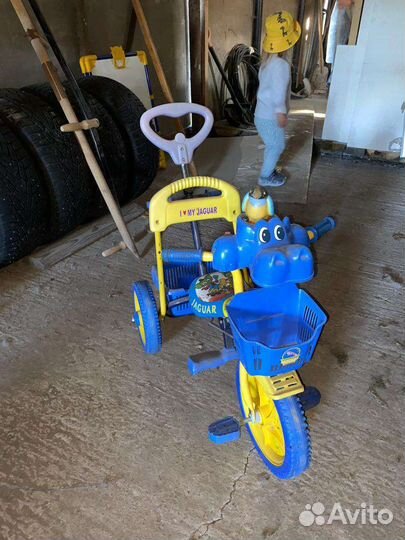 Детский велосипед-каталка