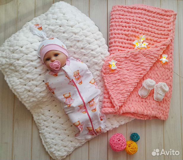 Комплект новый для новорожденной плед вязаный