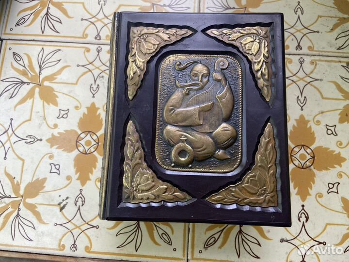 Шкатулки Тбилиси / подкасетник казак