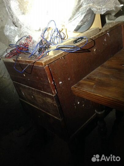 Тумба с 3мя выдвижными ящиками