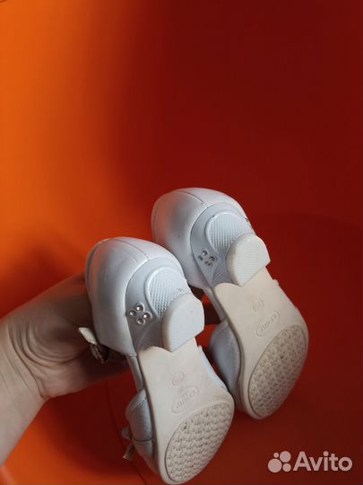 Туфли для девочки 29