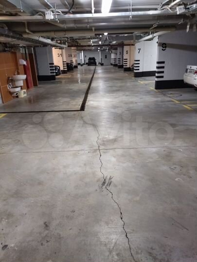 Машиноместо, 14 м²