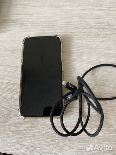 Телефон iPhone X 64gb