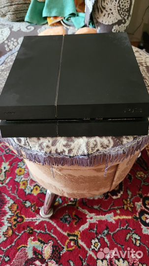 Игровая приставка ps4