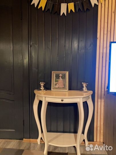 Консольный столик дерево бежевый