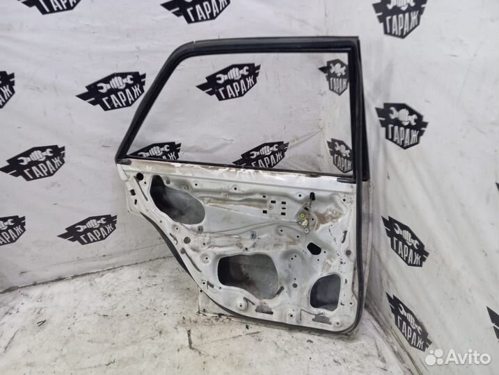 Дверь задняя левая Toyota Carina