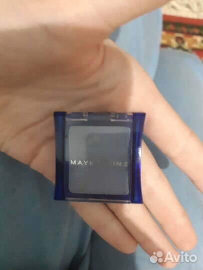 Карандаш для губ, блестки, тени