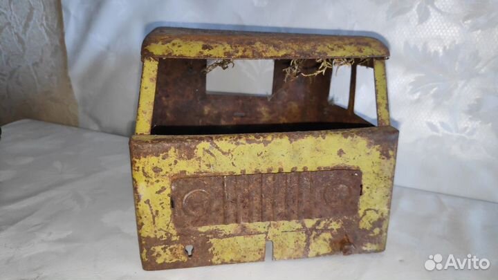 Игрушечный грузовик - кабина