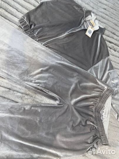 Костюм женский