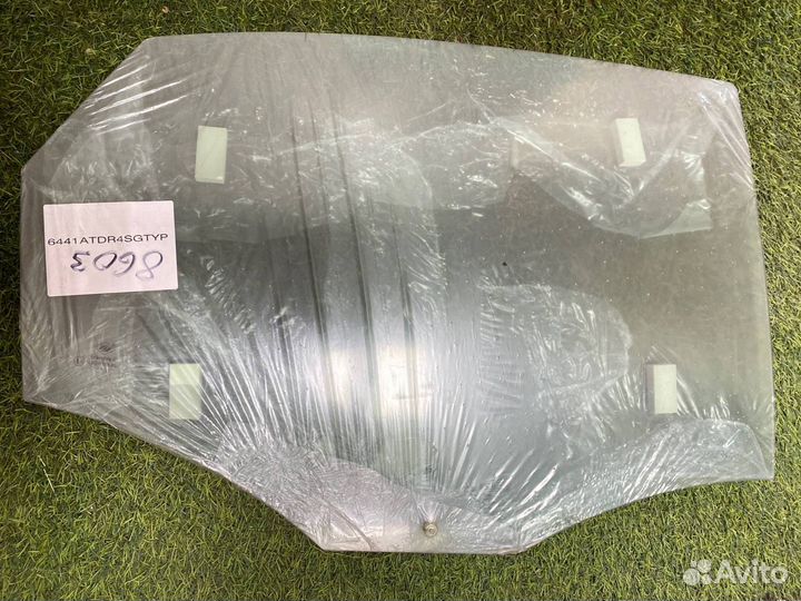 Стекло дверное заднее правое Volkswagen Polo Sedan