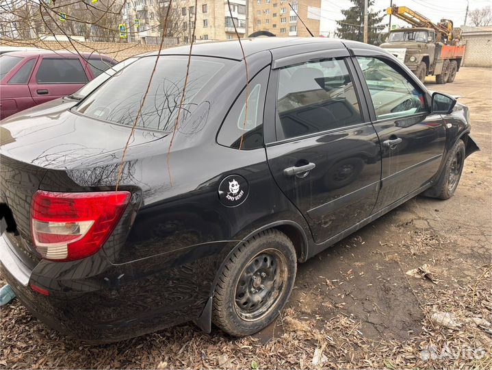 LADA Granta 1.6 МТ, 2020, битый, 45 000 км