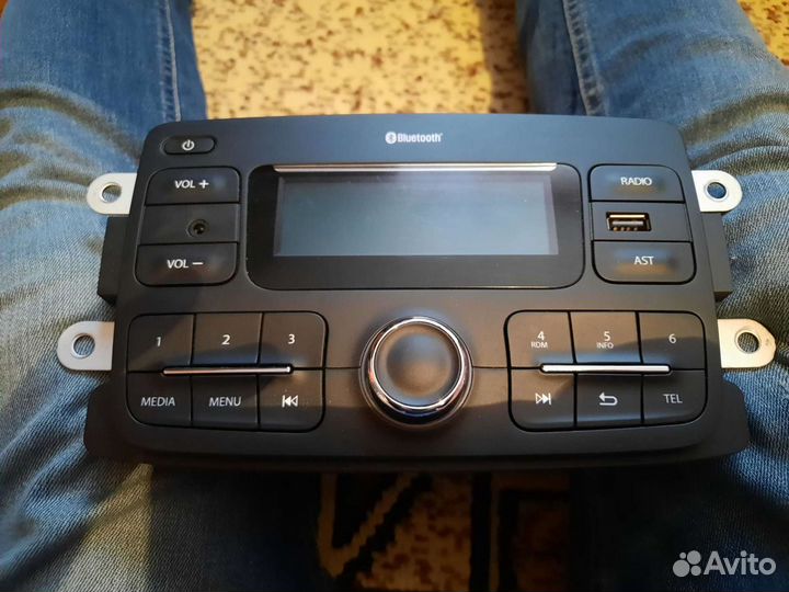 Штатная магнитола Лада икс рей
