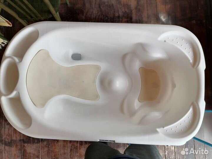 Детская ванночка для купания с подставкой