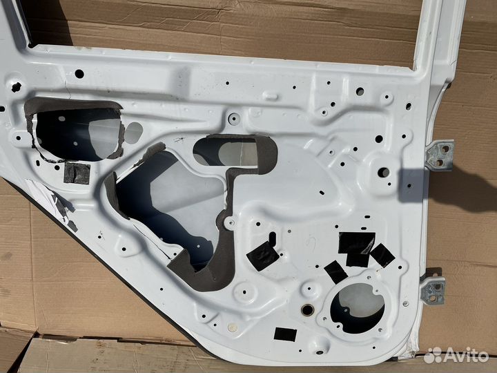 Дверь задняя левая LADA Vesta SW