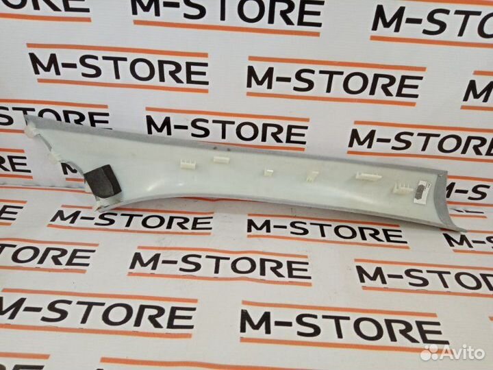 Обшивка стойки передняя левая Mercedes-Benz