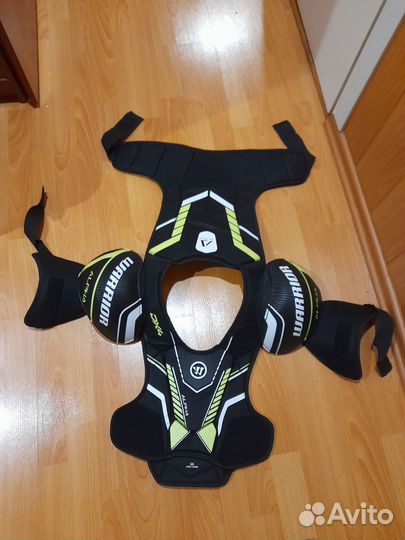 Нагрудник хоккейный Warrior