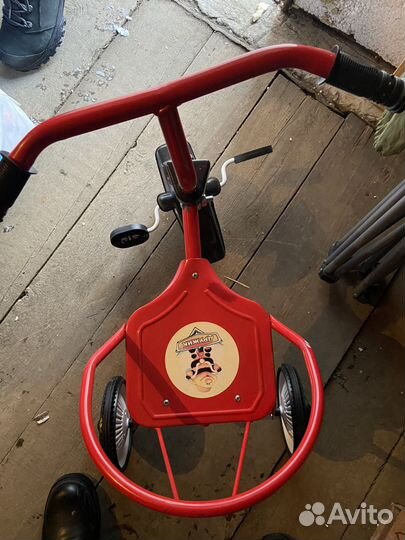Трехколесный велосипед