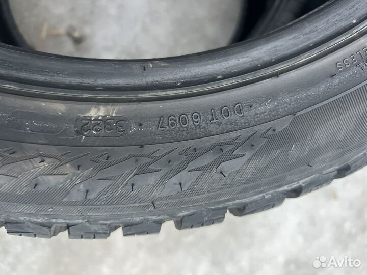 Nokian Tyres Hakkapeliitta 9 235/45 R18 98T