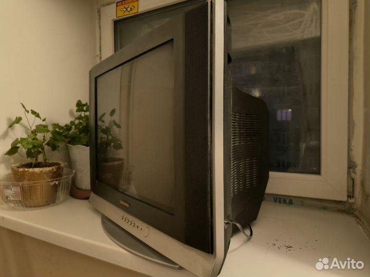 Телевизор samsung