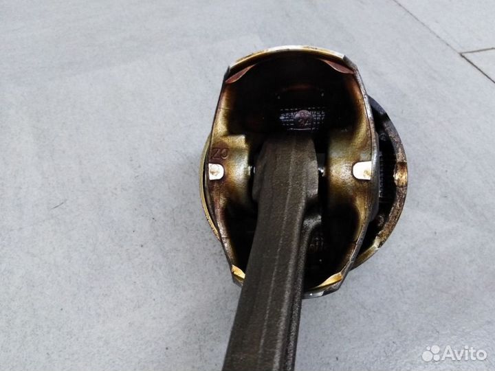 Поршень с шатуном