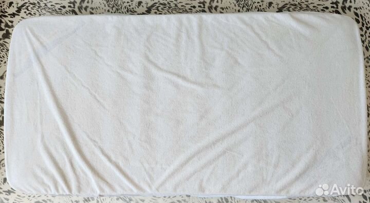 Наматрасник непромокаемый натяжной универсальный