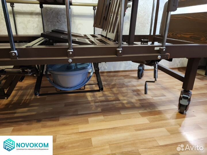 Медицинская кровать с туалетным устройством