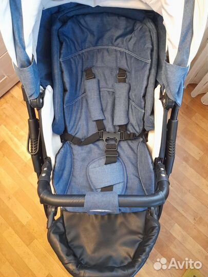 Коляска прогулочная