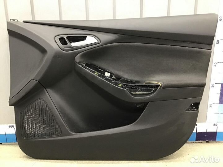 Обшивка двери передней правой Ford Focus III 2011
