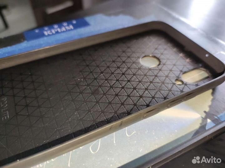 Чехлы на huawei P20 lite новые 2шт