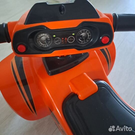 Детский квадроцикл (машина-каталка)
